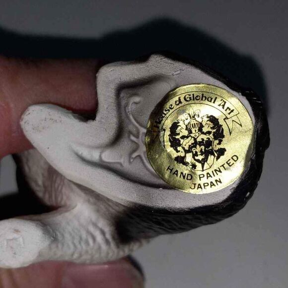 Tiny hand painted Pig - Picture 8 of 8